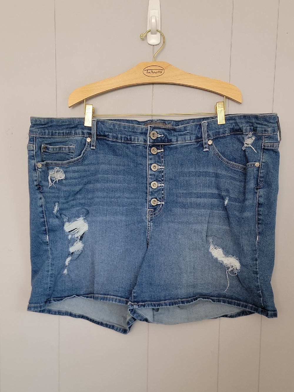 Torrid Women's Jean Shorts Size 26 Blue Distressed Stretch Summer Wear